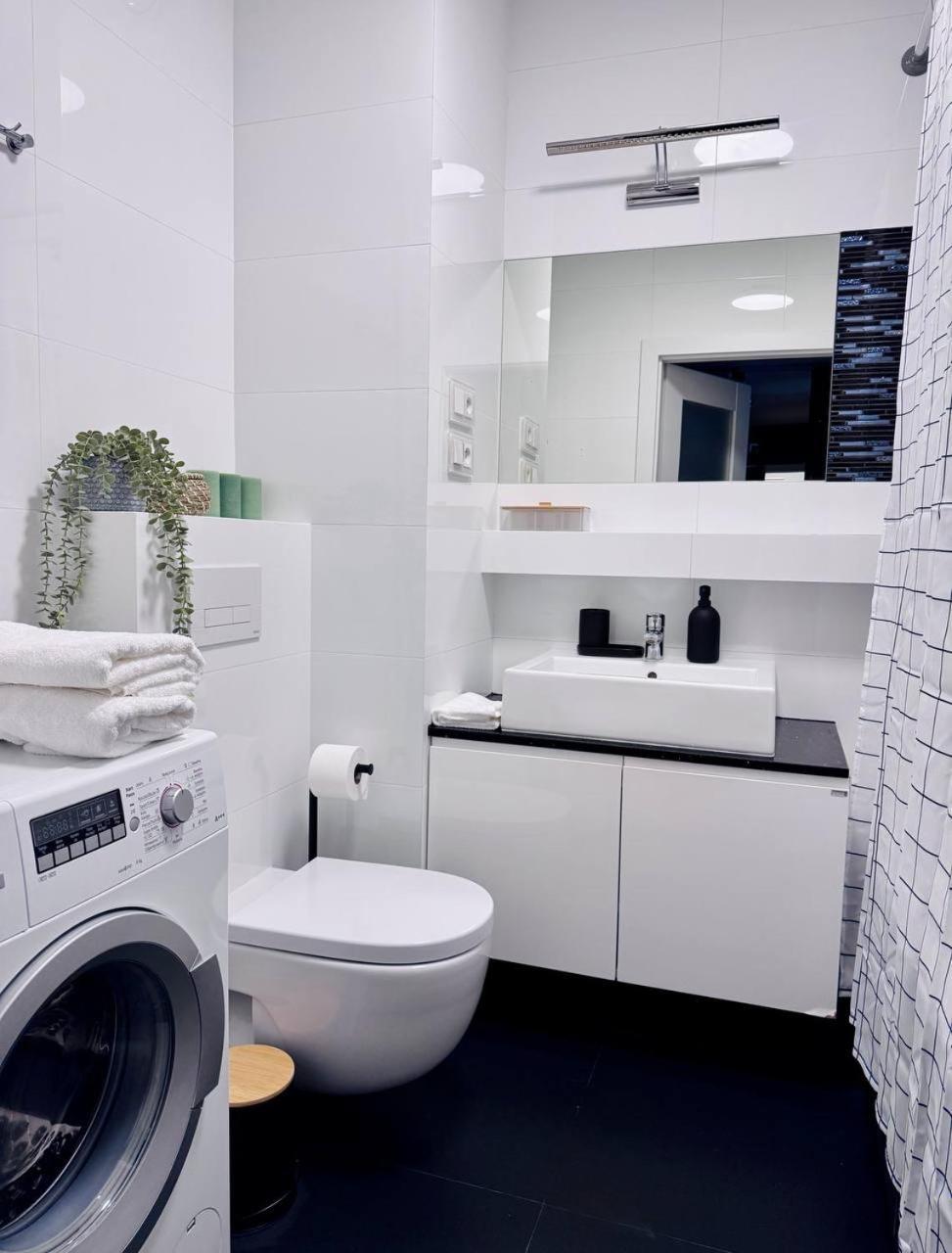 C- Home4u - With A View Close To Aquapark, Parking In Secured Area Appartement